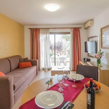 Lejlighedshotel Ona Aucanada 3*